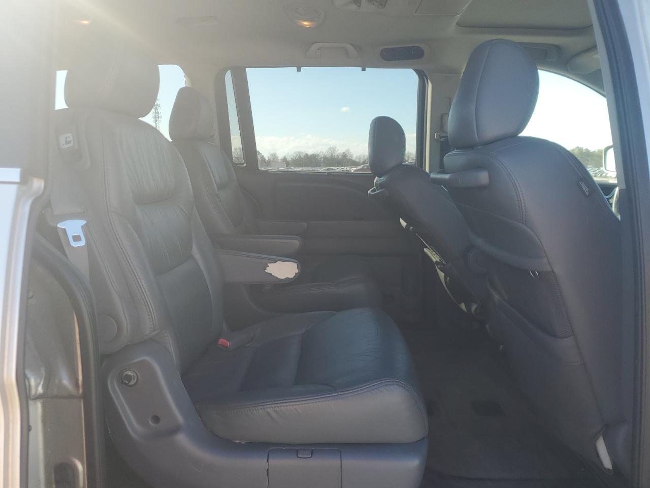 2007 Honda Odyssey - Image 11