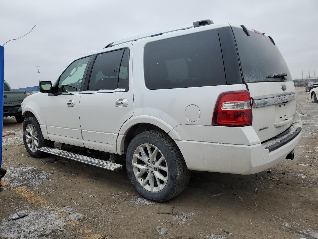 2017 Ford Expedition - Image 2