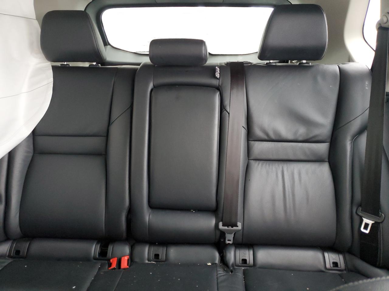2021 Nissan Rogue - Image 10