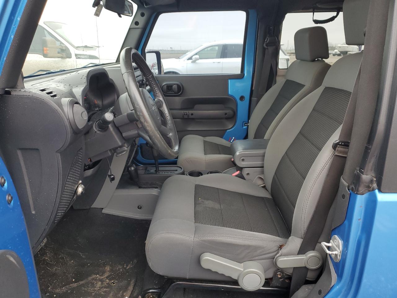 2009 Jeep Wrangler - Image 7