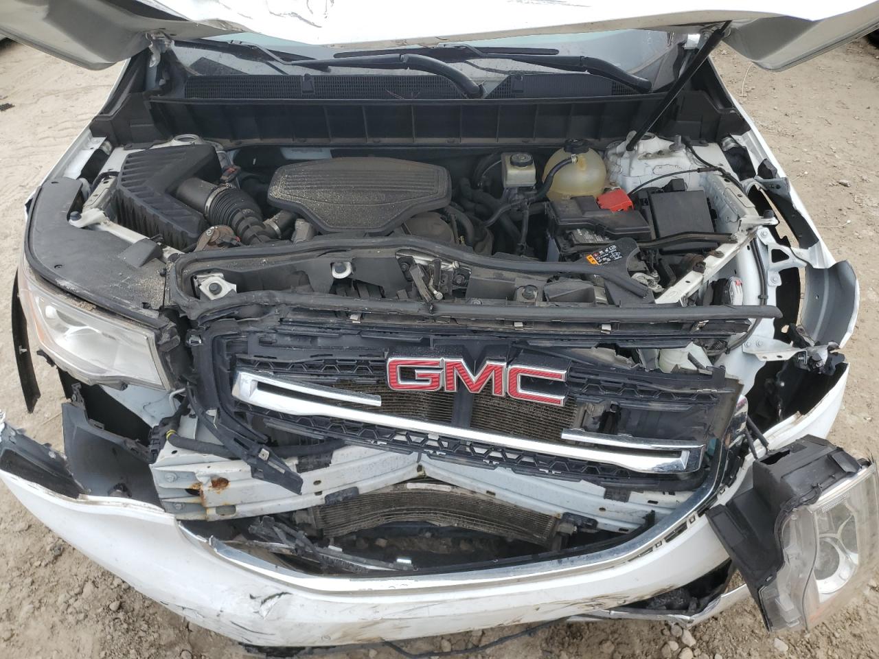2017 GMC Acadia - Image 11