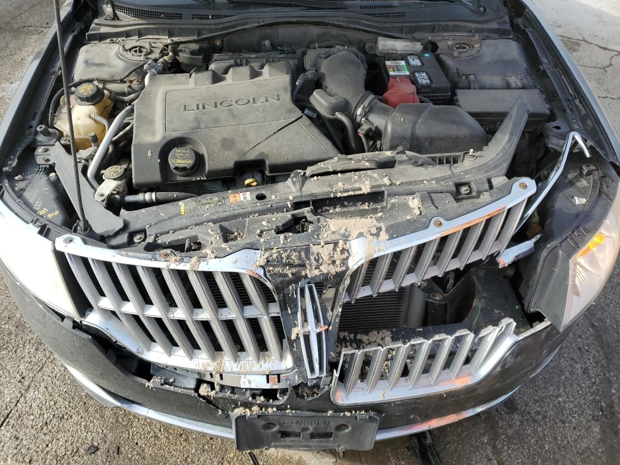 2012 Lincoln MKZ - Image 11