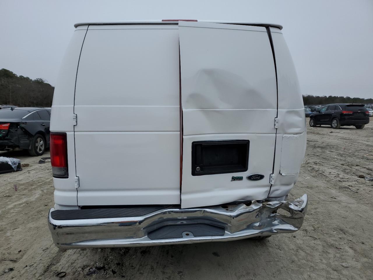2014 Ford Econoline - Image 6