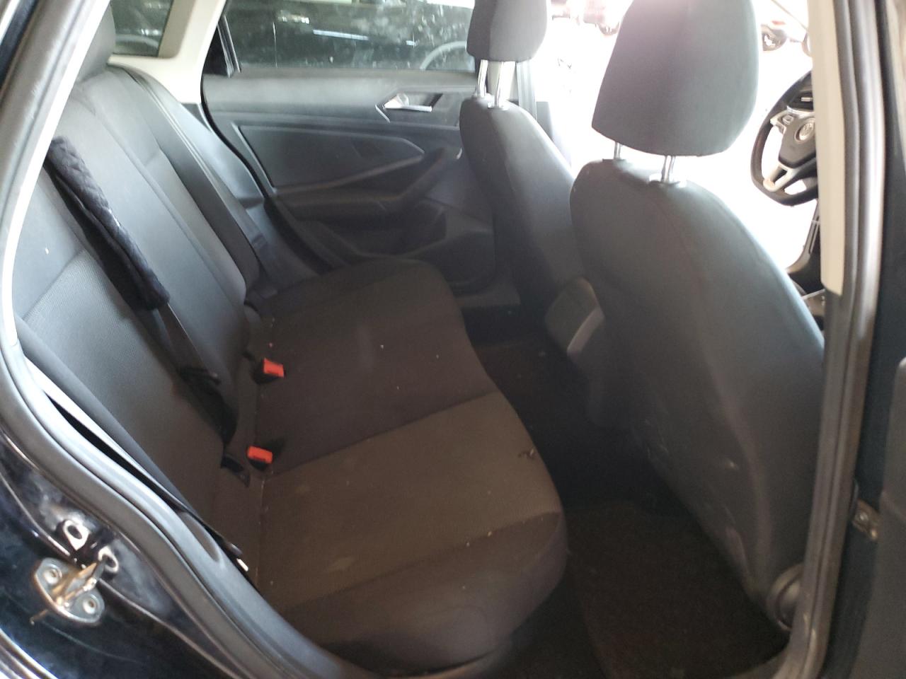 2019 Volkswagen Jetta - Image 10