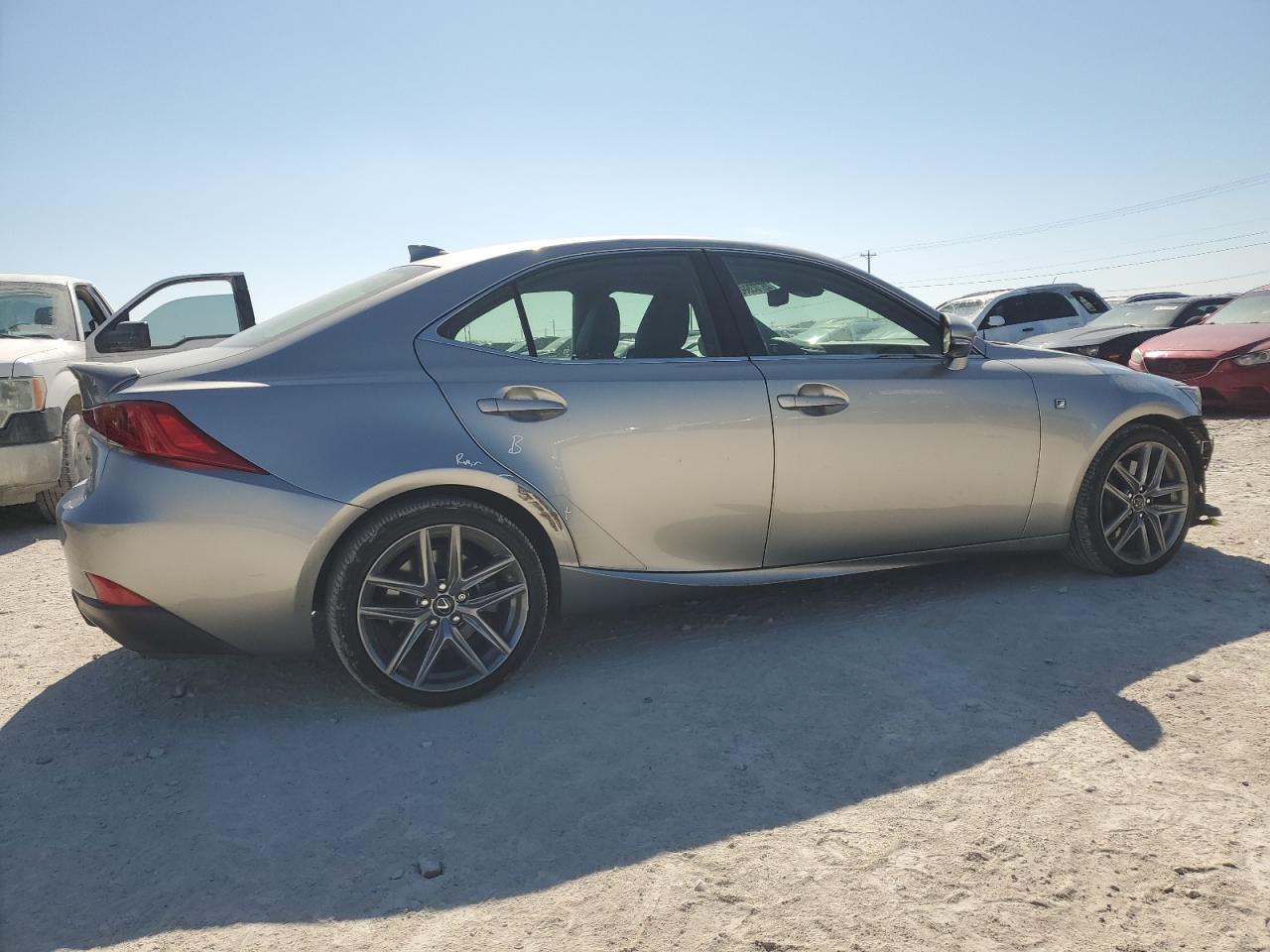 2017 Lexus IS - Image 3