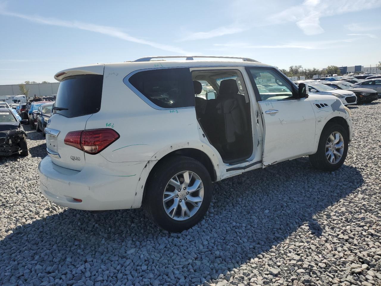 2014 Infiniti QX80 - Image 3