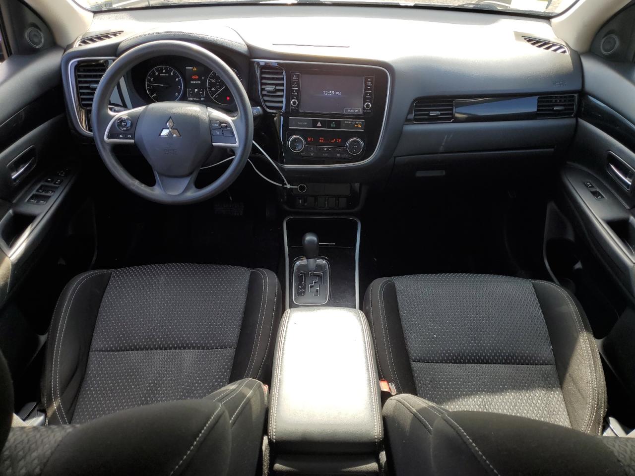 2019 Mitsubishi Outlander - Image 8