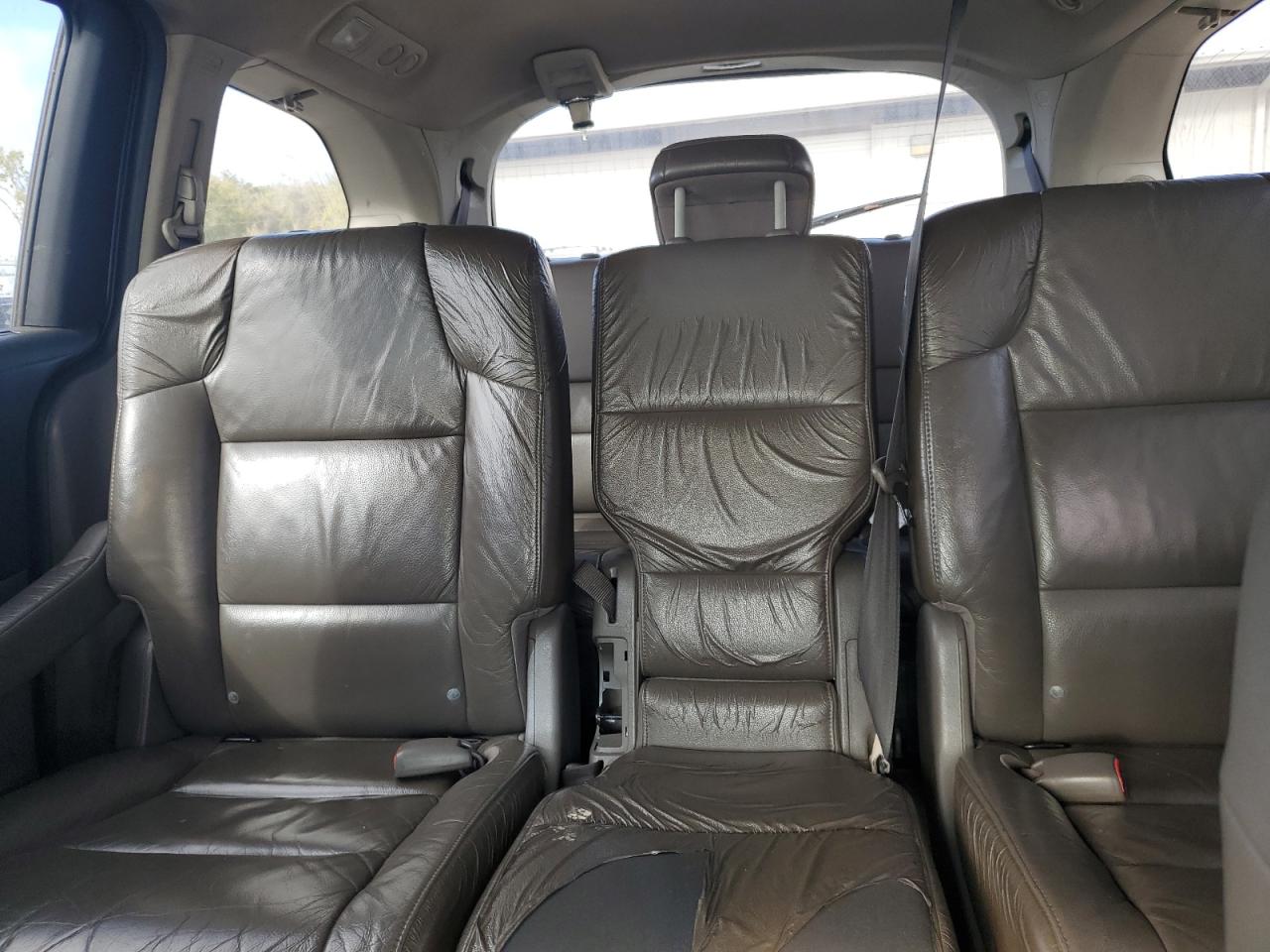 2011 Honda Odyssey - Image 10
