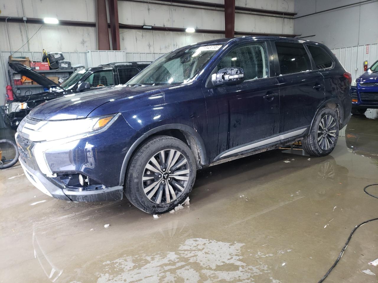 2020 Mitsubishi Outlander - Image 1