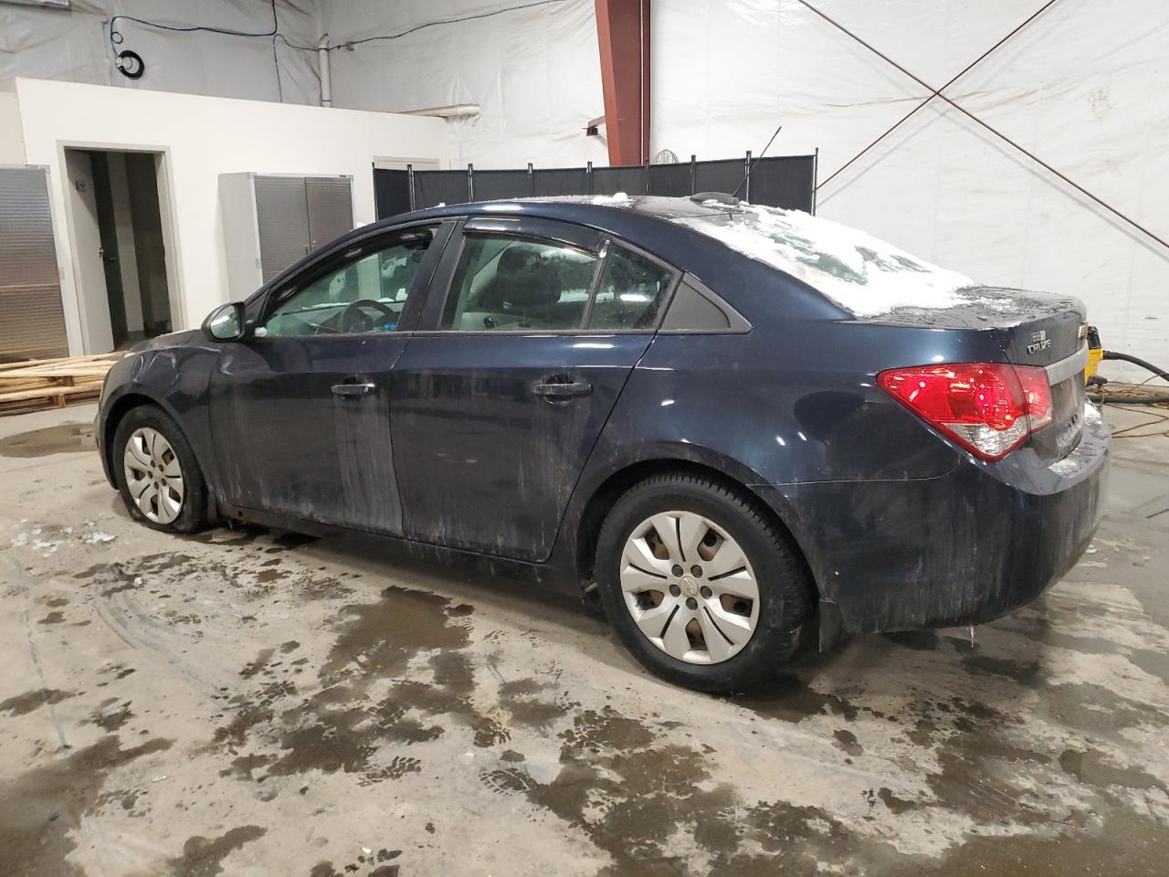 2015 Chevrolet Cruze - Image 2