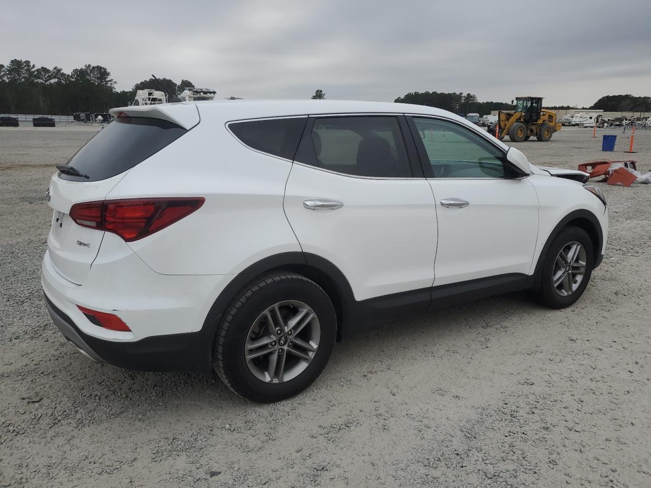 2018 Hyundai Santa Fe - Image 3
