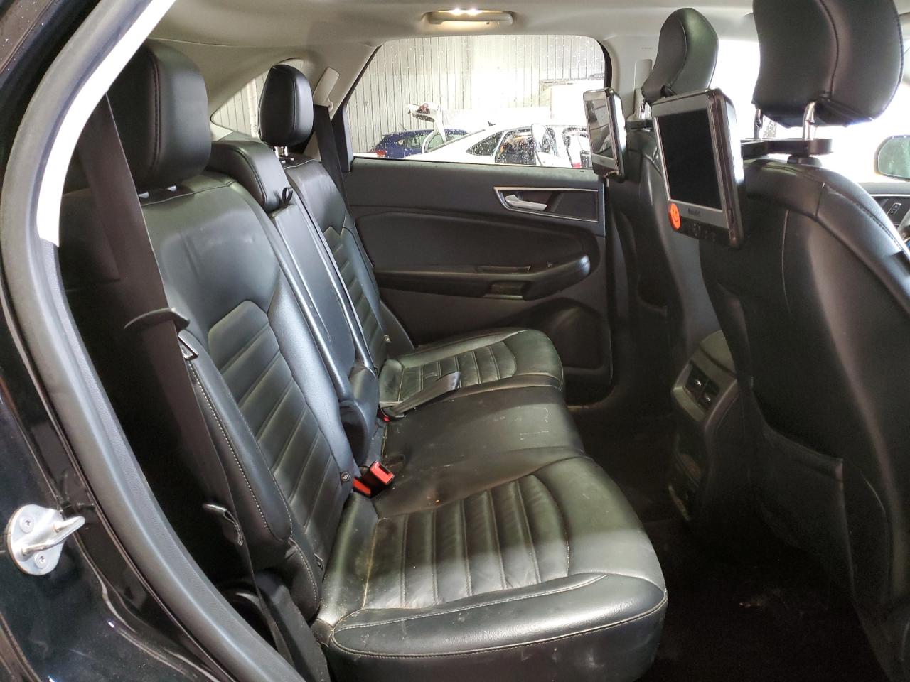 2015 Ford Edge - Image 11