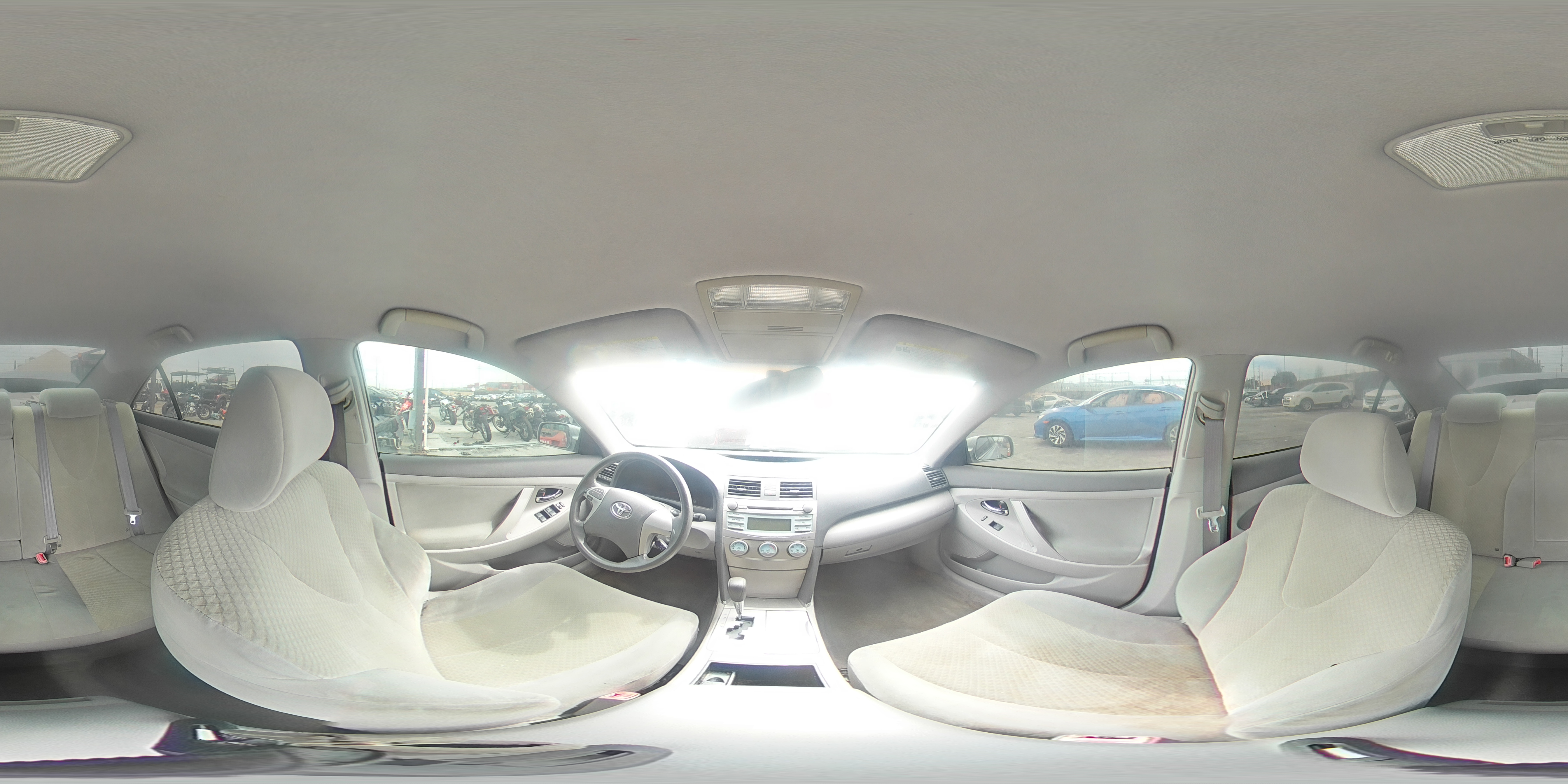 2017 Hyundai Elantra - Image 13