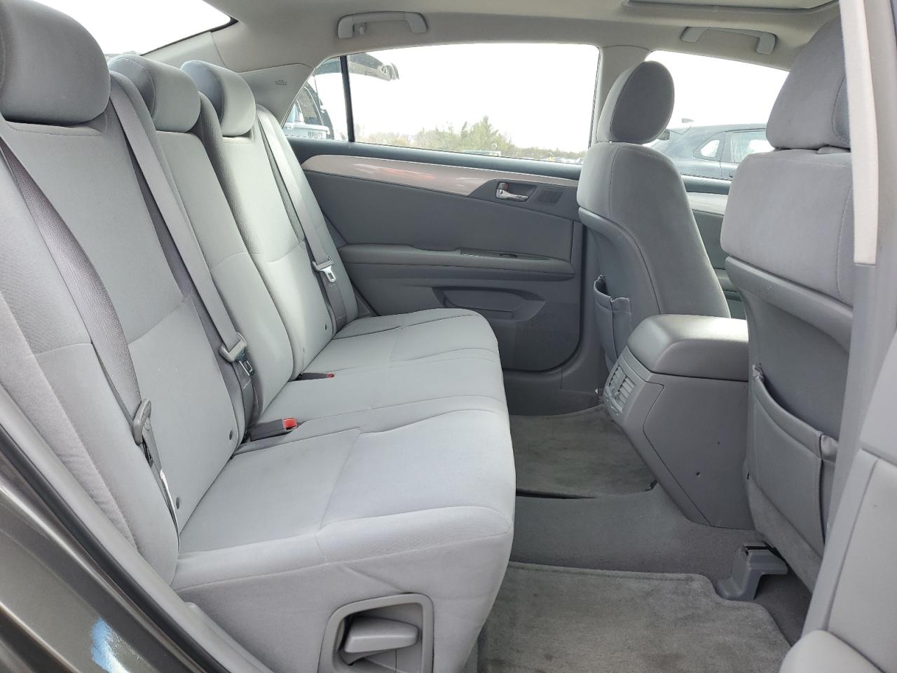 2007 Toyota Avalon - Image 10