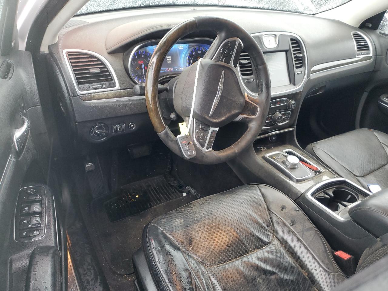 2016 Chrysler 300 - Image 8