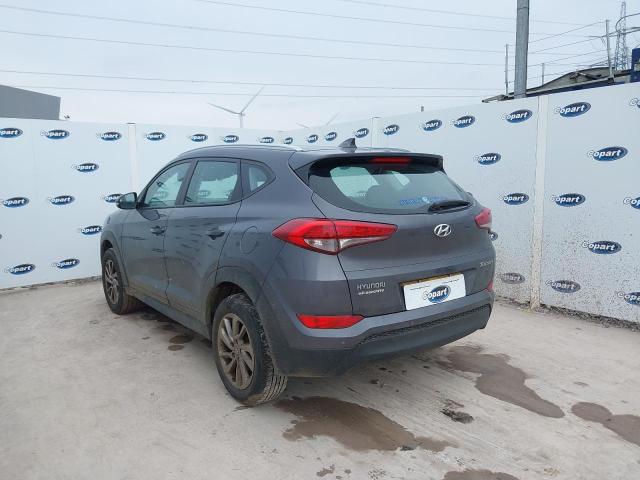 2015 HYUNDAI TUCSON SE