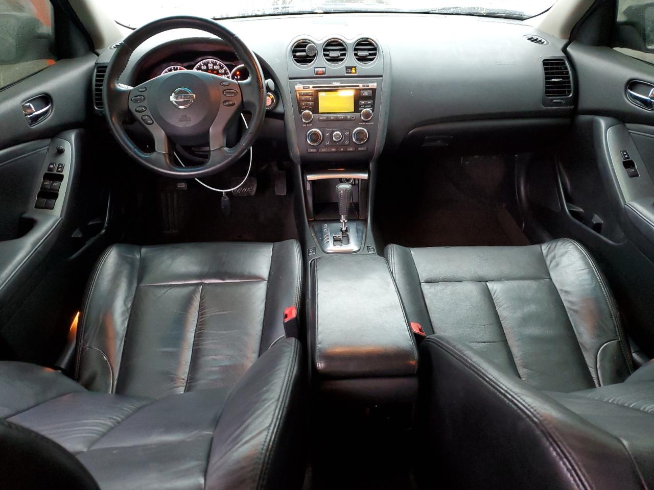 2010 Nissan Altima - Image 8
