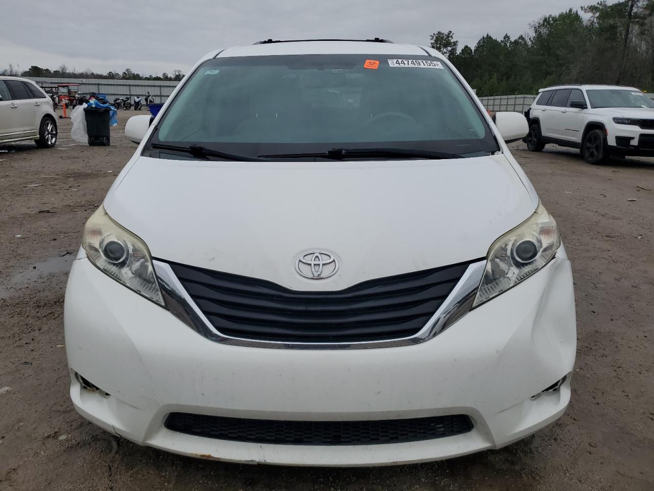 2011 Toyota Sienna - Image 5