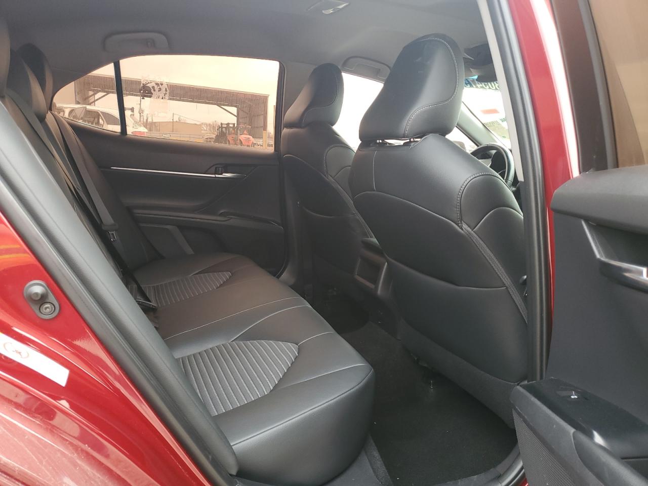 2018 Toyota Camry - Image 10