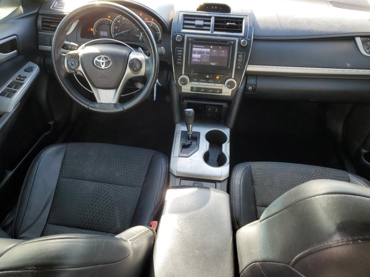 2014 Toyota Camry - Image 8