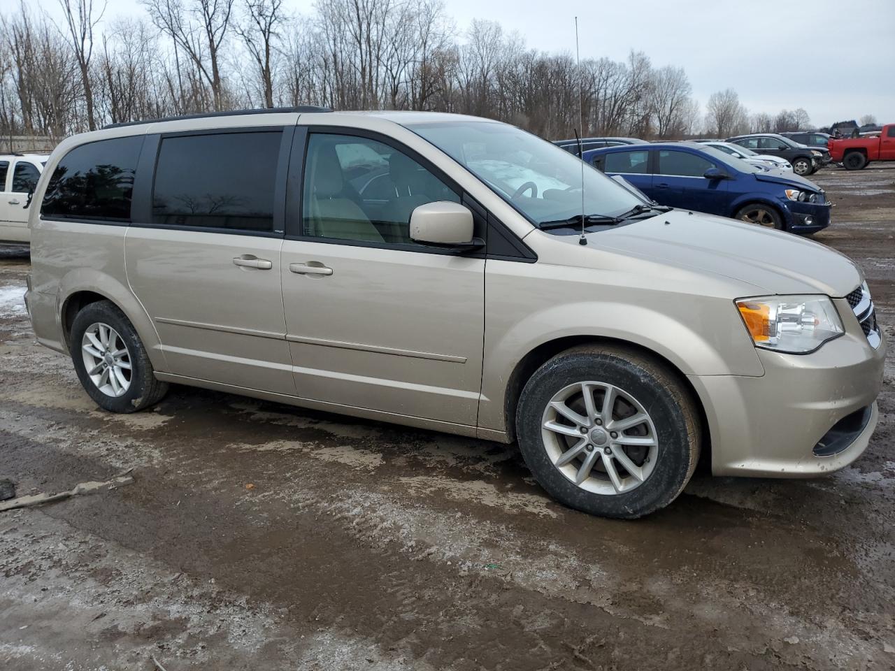 2013 Dodge Caravan - Image 4