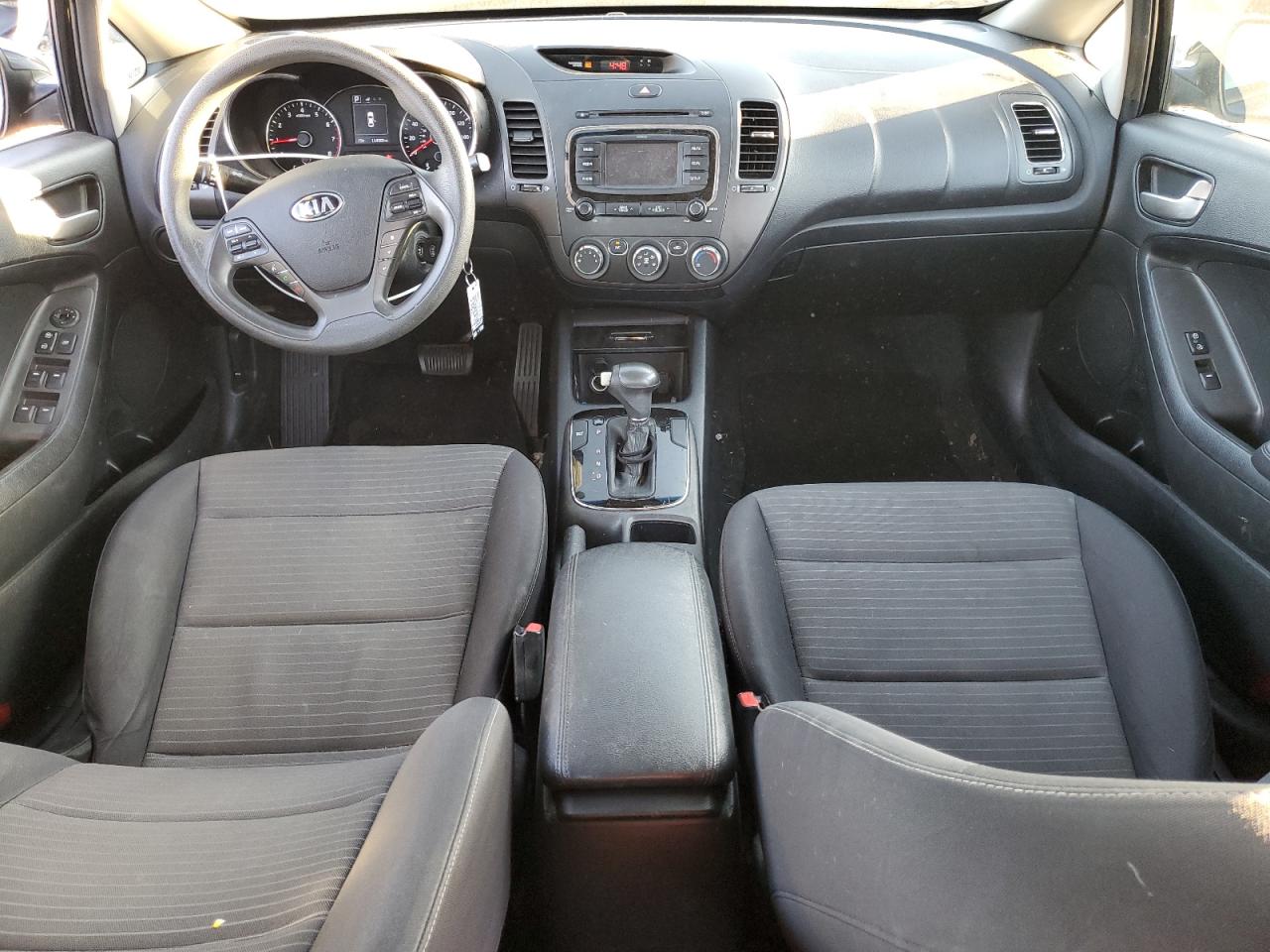 2017 Kia Forte - Image 8