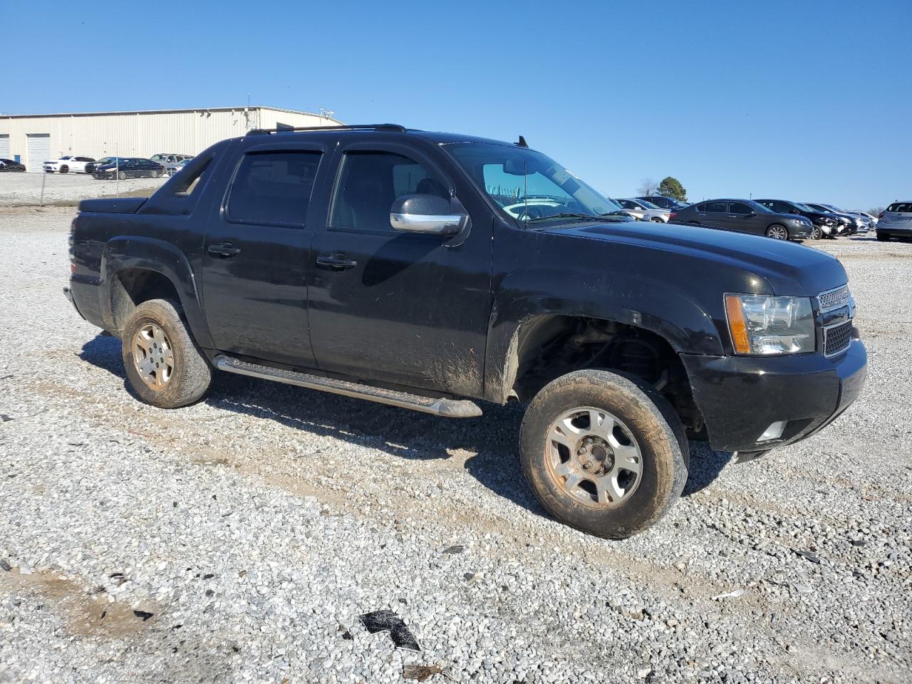 2010 Chevrolet Avalanche - Image 4
