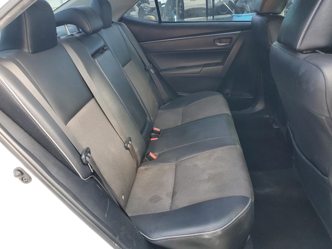 2015 Toyota Corolla - Image 10