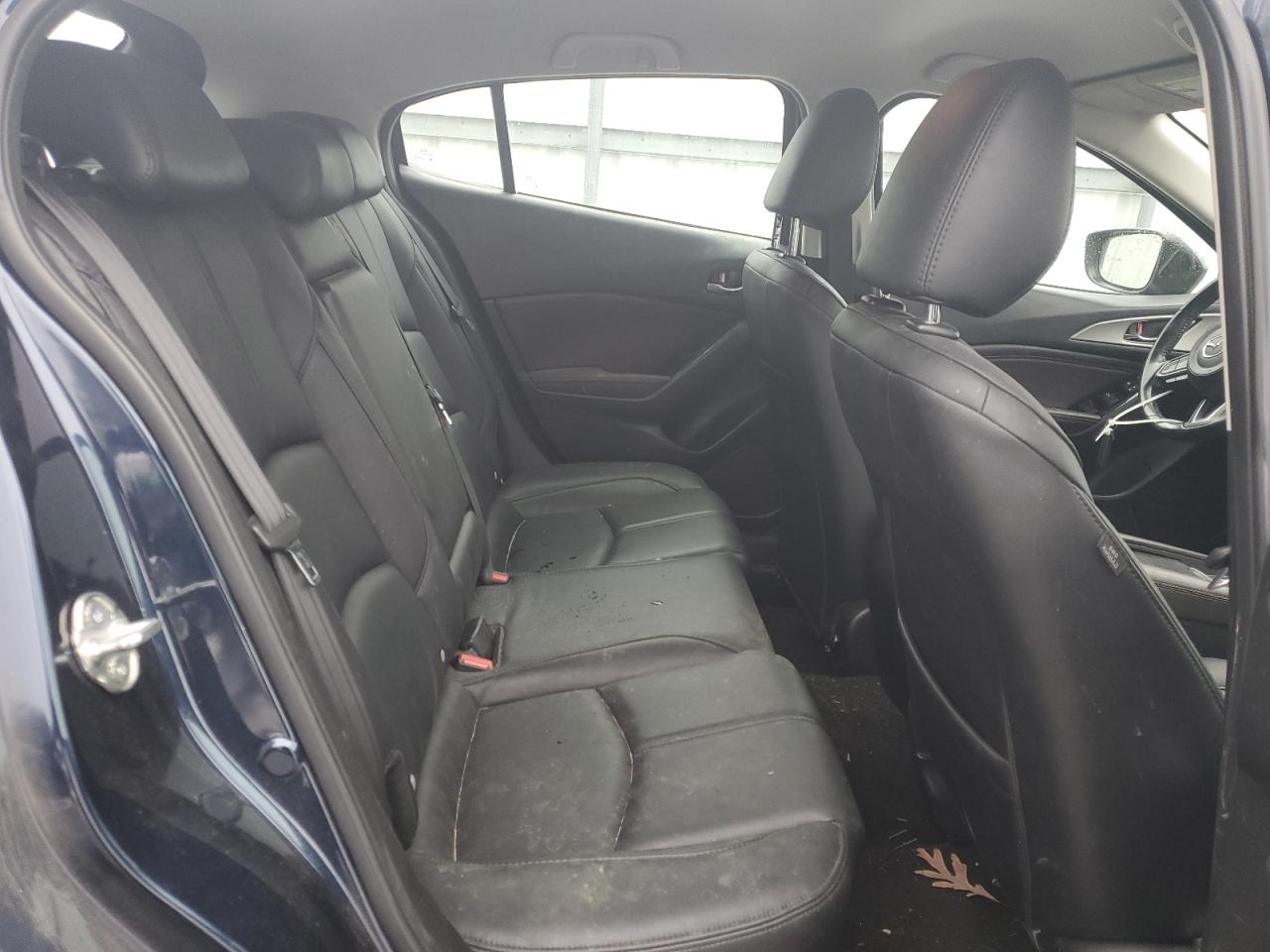 2018 Mazda 3 - Image 10