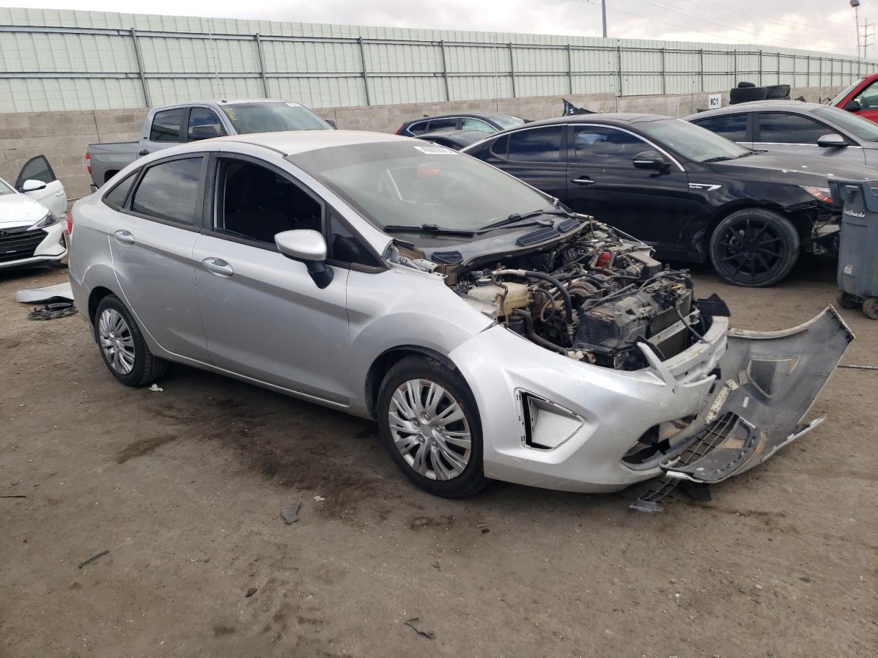 2011 Ford Fiesta - Image 4
