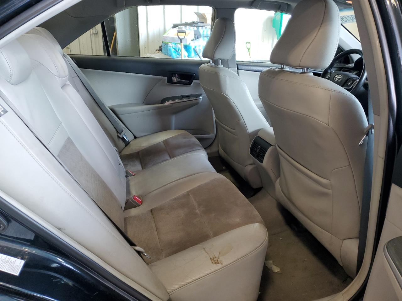 2012 Toyota Camry - Image 11