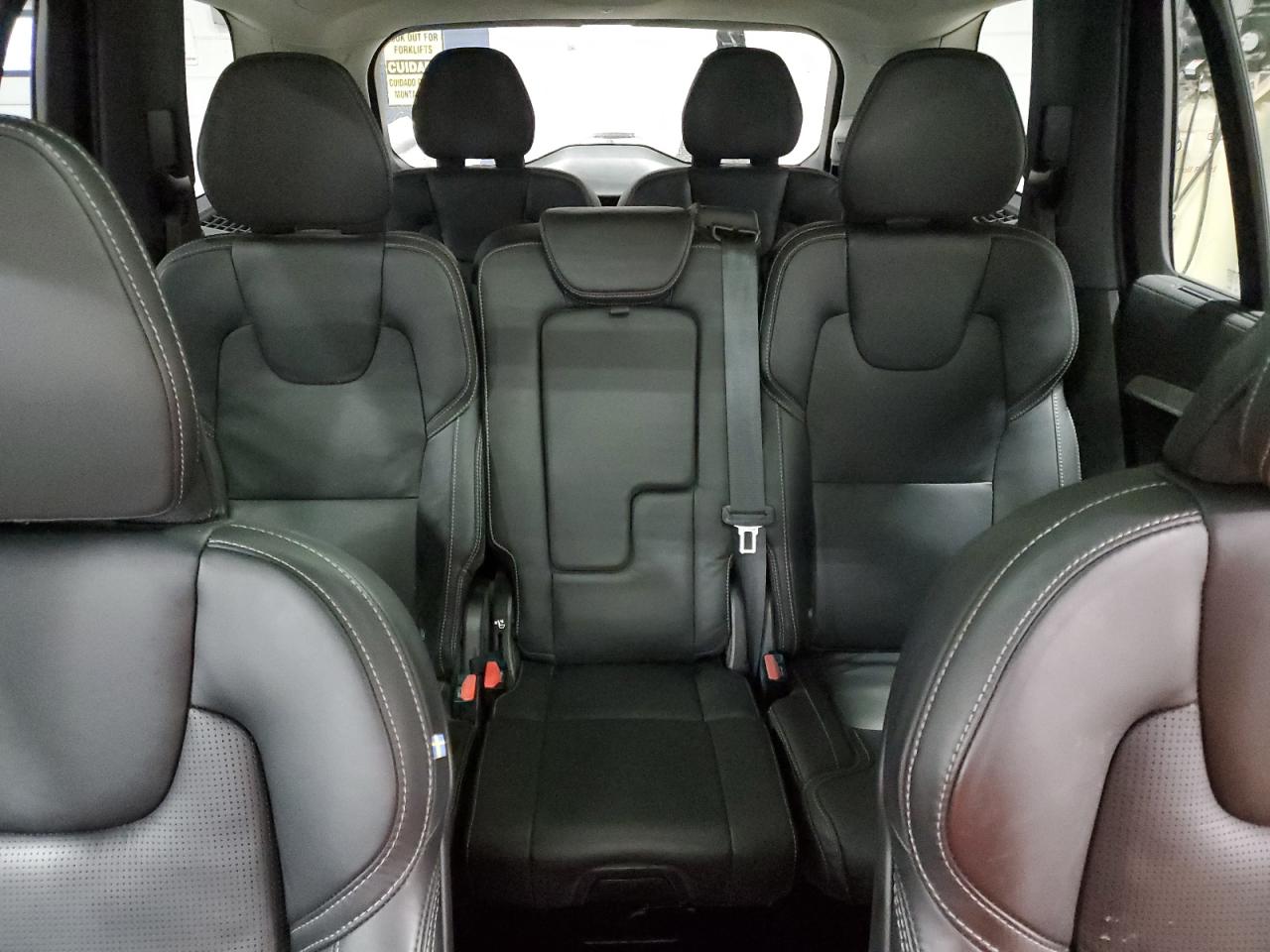 2022 Volvo XC90 - Image 10