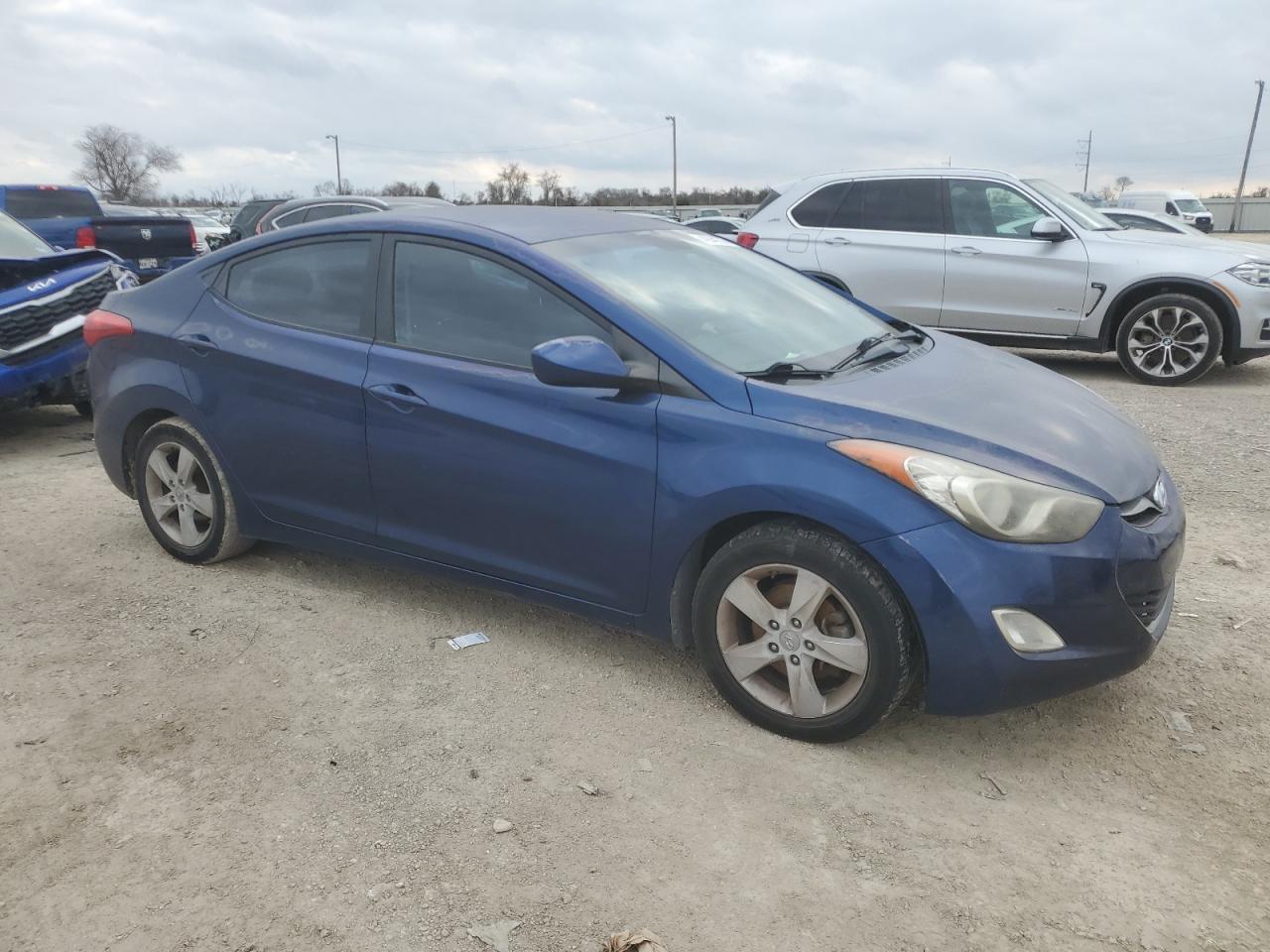 2013 Hyundai Elantra - Image 4