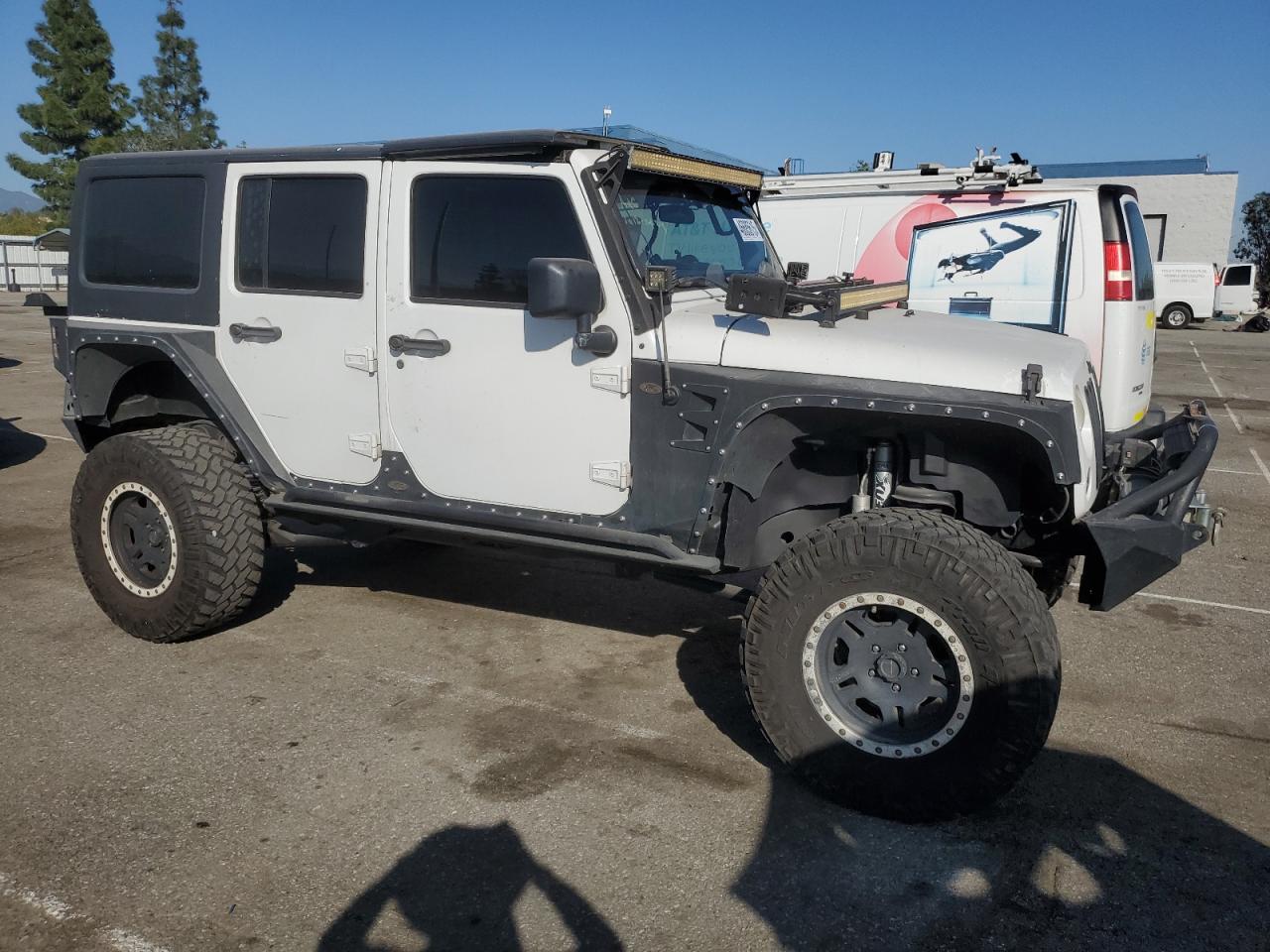 2014 Jeep Wrangler - Image 4