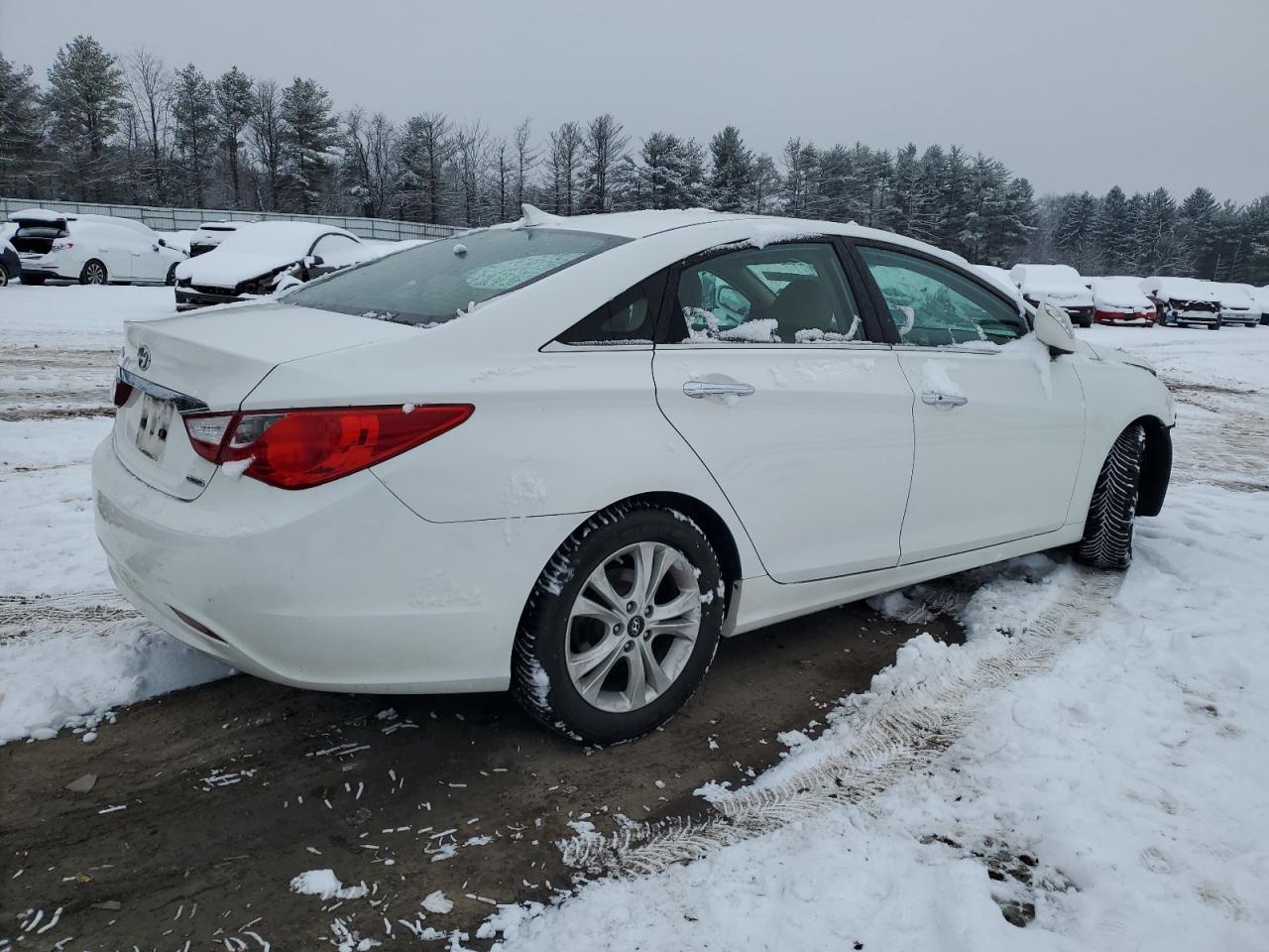 2011 Hyundai Sonata - Image 3
