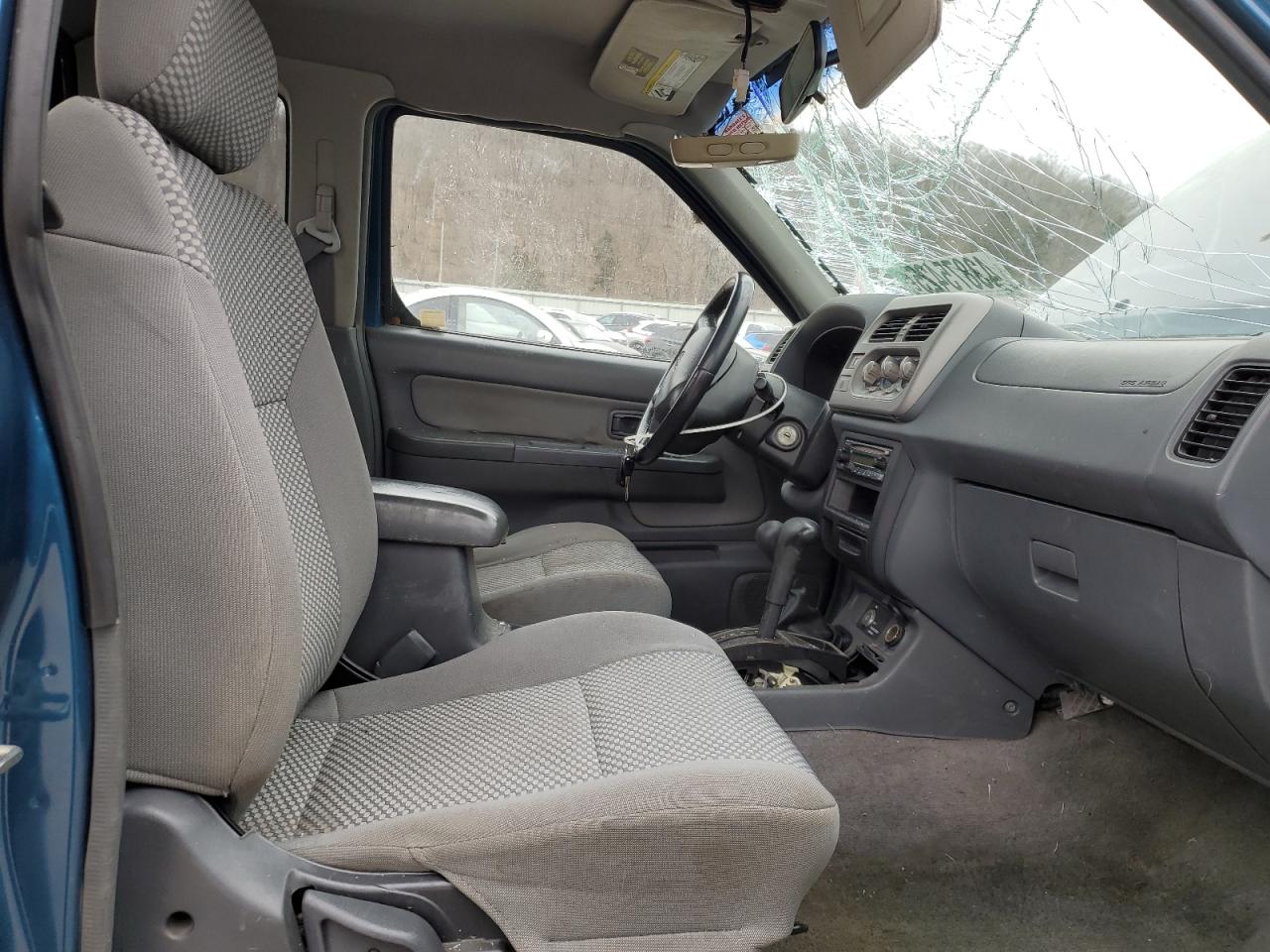 2001 Nissan Navara (Frontier) - Image 7