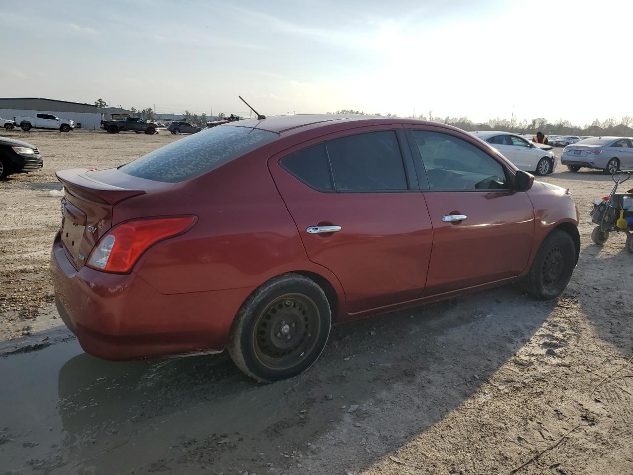 2016 Nissan Versa - Image 3