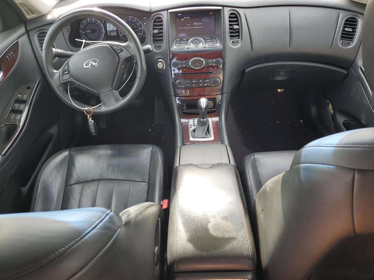 2017 Infiniti QX50 - Image 8