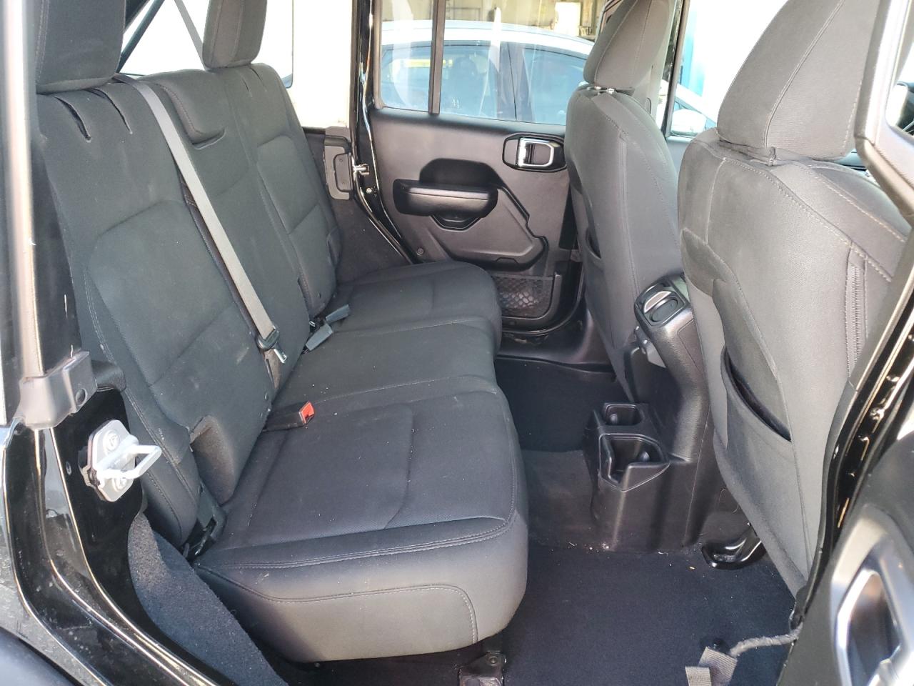 2018 Jeep Wrangler - Image 11