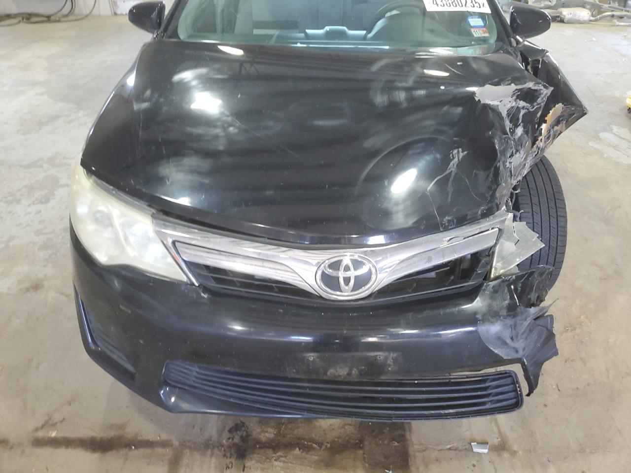 2012 Toyota Camry - Image 12