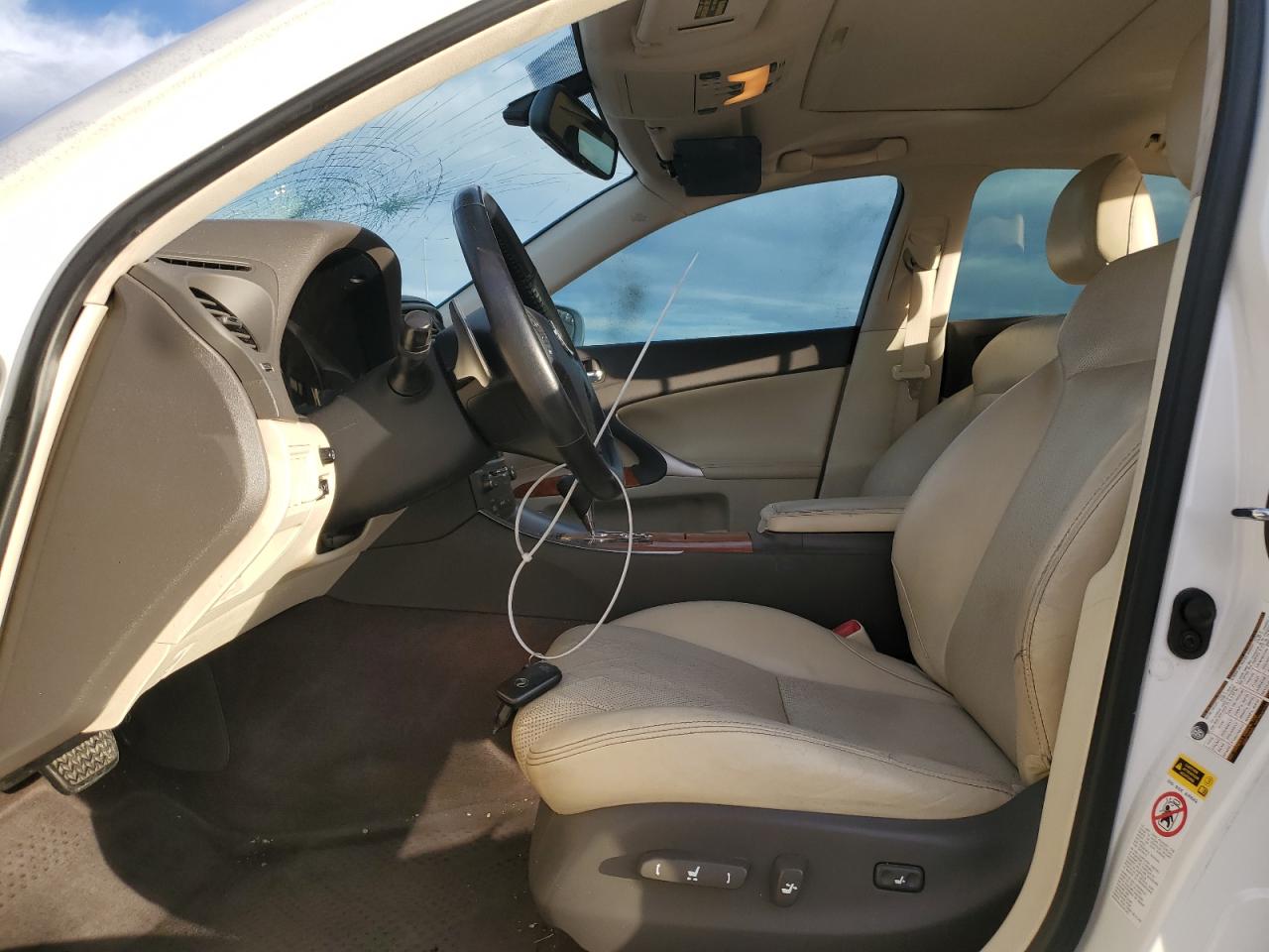 2009 Lexus IS - Image 7