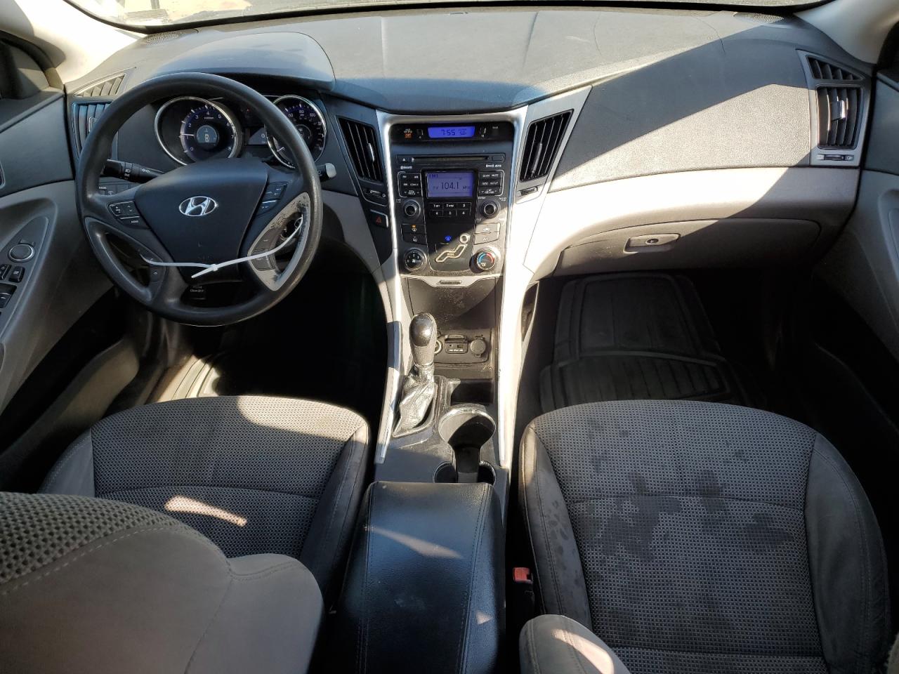 2011 Hyundai Sonata - Image 8
