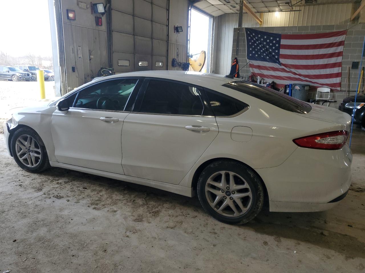 2016 Ford Fusion - Image 2