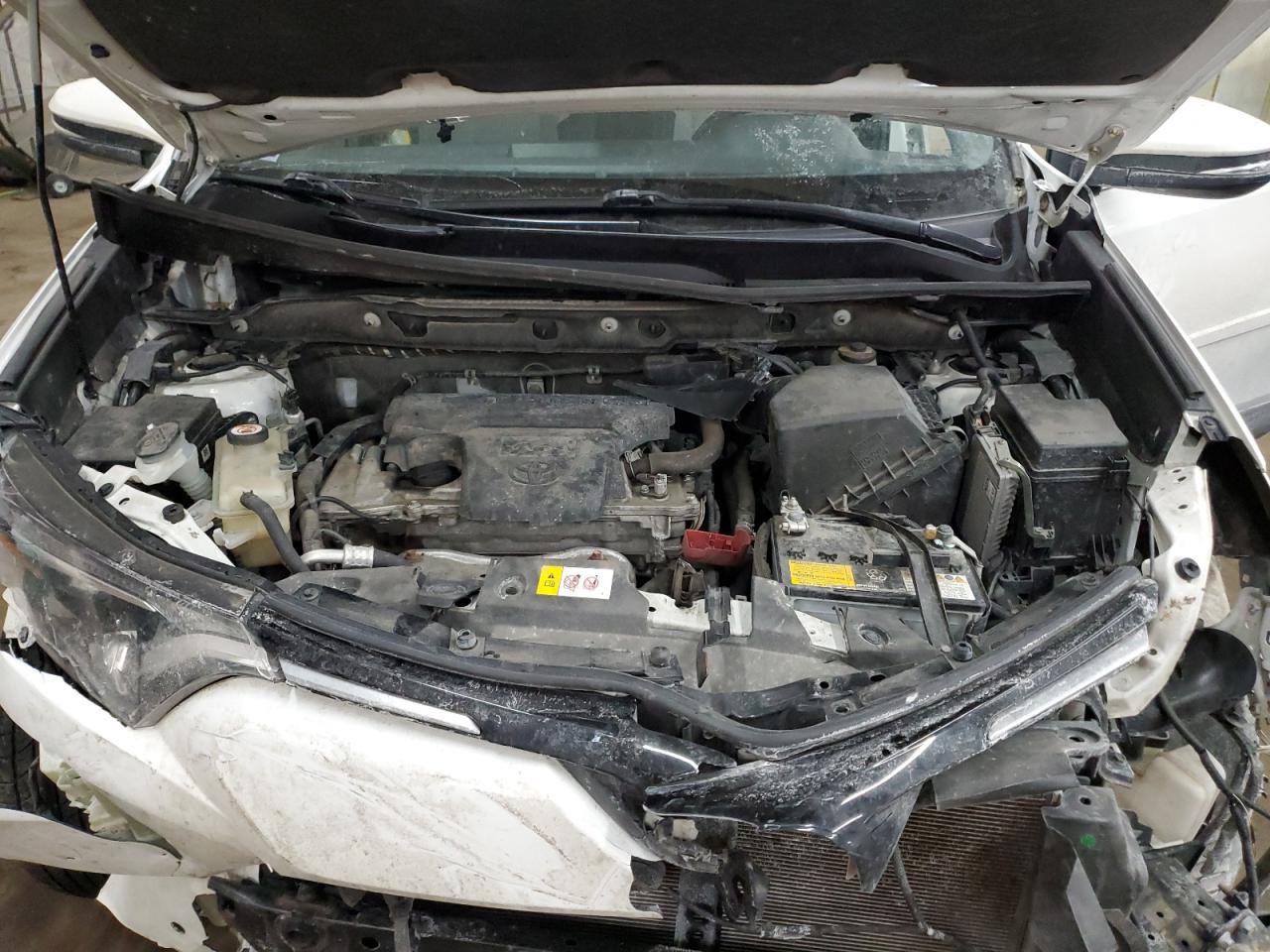 2018 Toyota RAV 4 - Image 14
