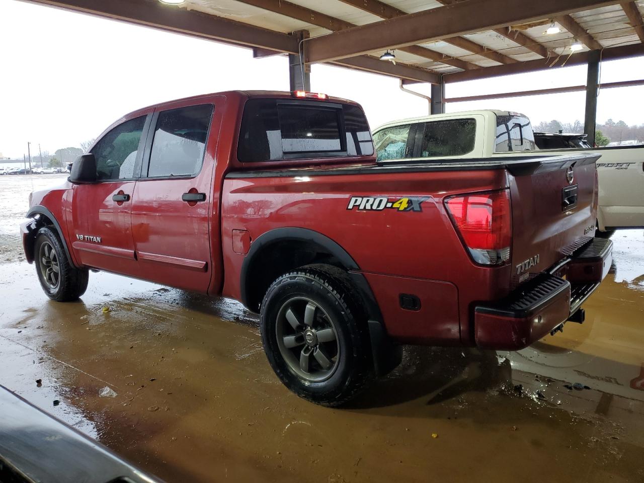 2015 Nissan Titan - Image 2