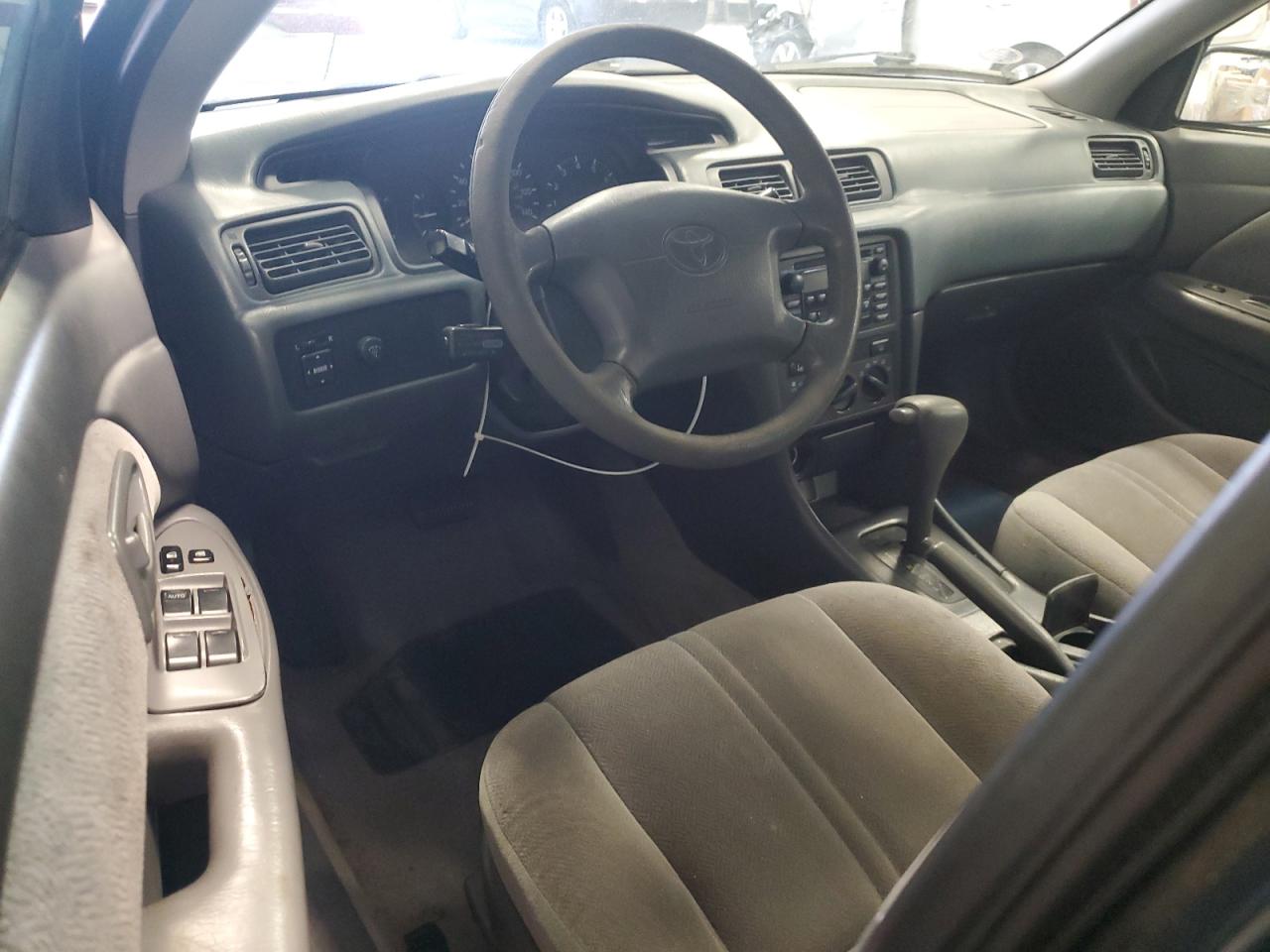2000 Toyota Camry - Image 8