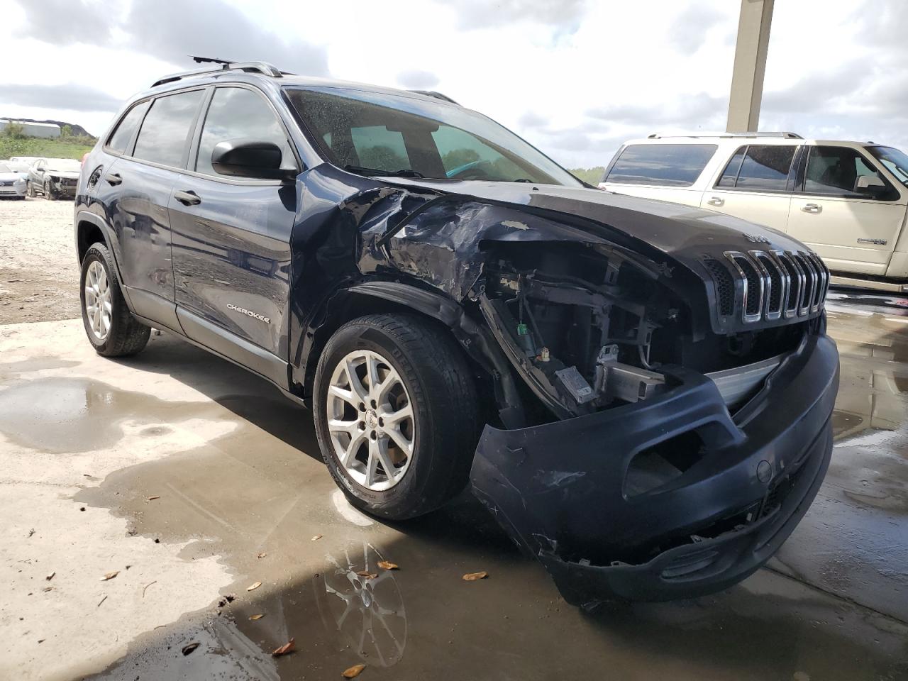 2015 Jeep Grand Cherokee - Image 4