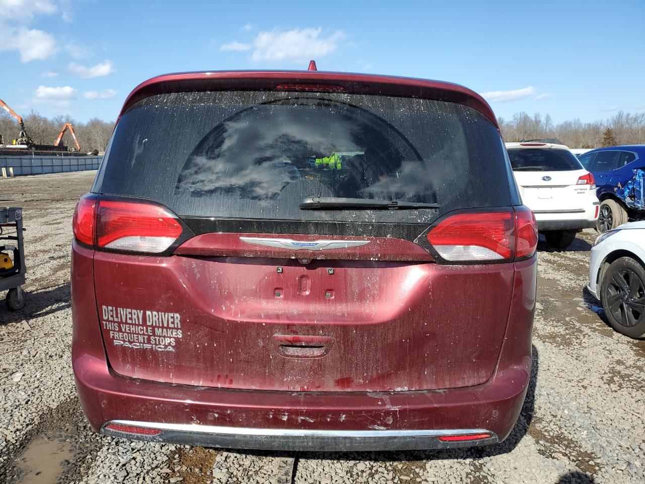 2018 Chrysler Pacifica Touring L VIN: 2C4RC1BG8JR124085 Lot: 44564345