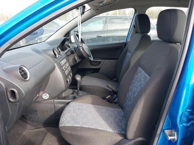 2004 FORD FIESTA LX
