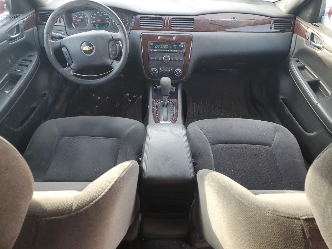 2011 Chevrolet Impala - Image 8